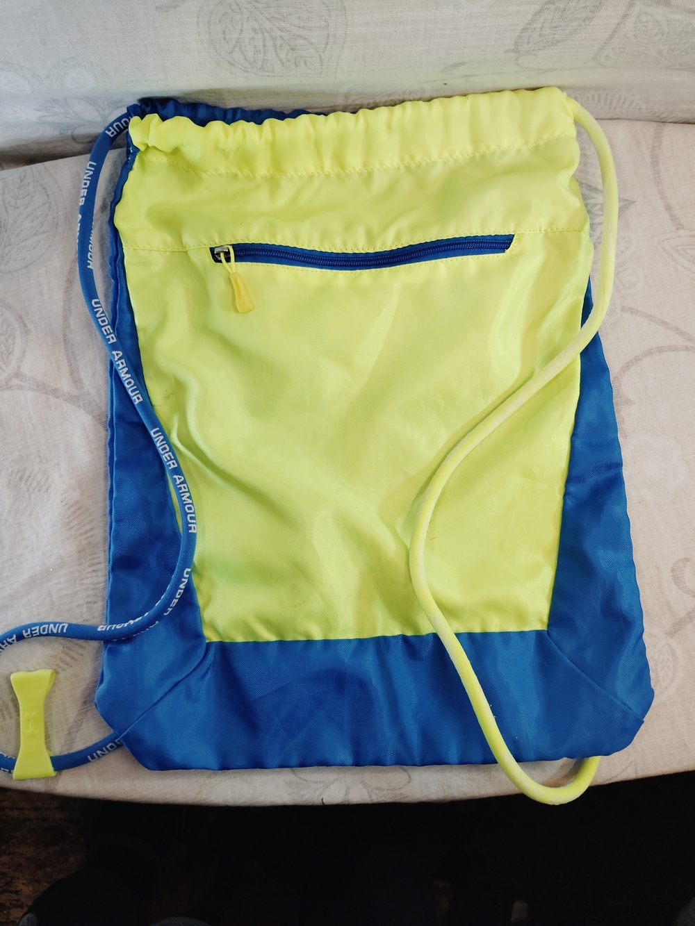 Under Armour Yellow and Blue Drawstring Backpack w/Cinch Closure